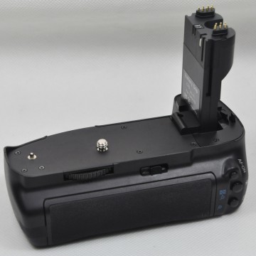 Battery Grip For Canon BG-E7 EOS 7D Camera - UK