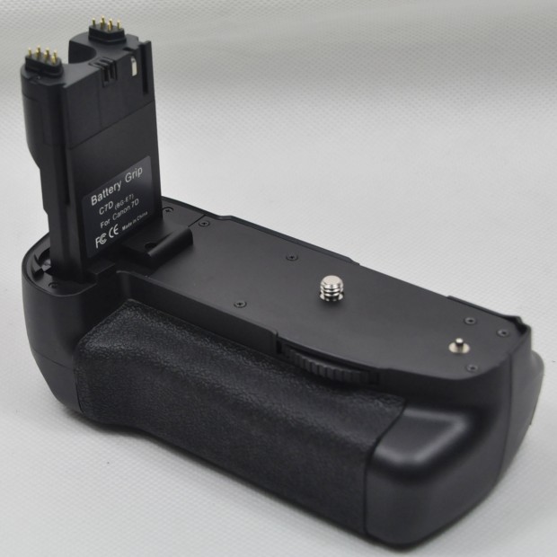 Battery Grip For Canon BG-E7 EOS 7D Camera Battery Grip For Canon BG-E7 EOS 7D Camera